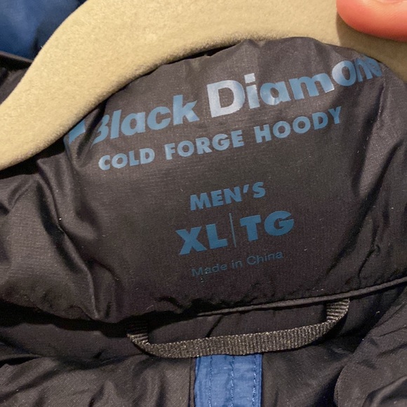 Black Diamond Puffer Jacket - Picture 4 of 4